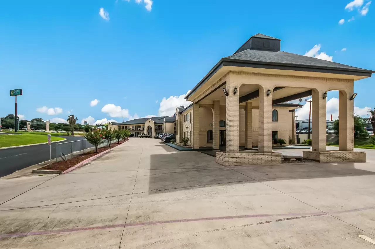Quality Inn Near Medical Center TX San Antonio Medical Center Hotel